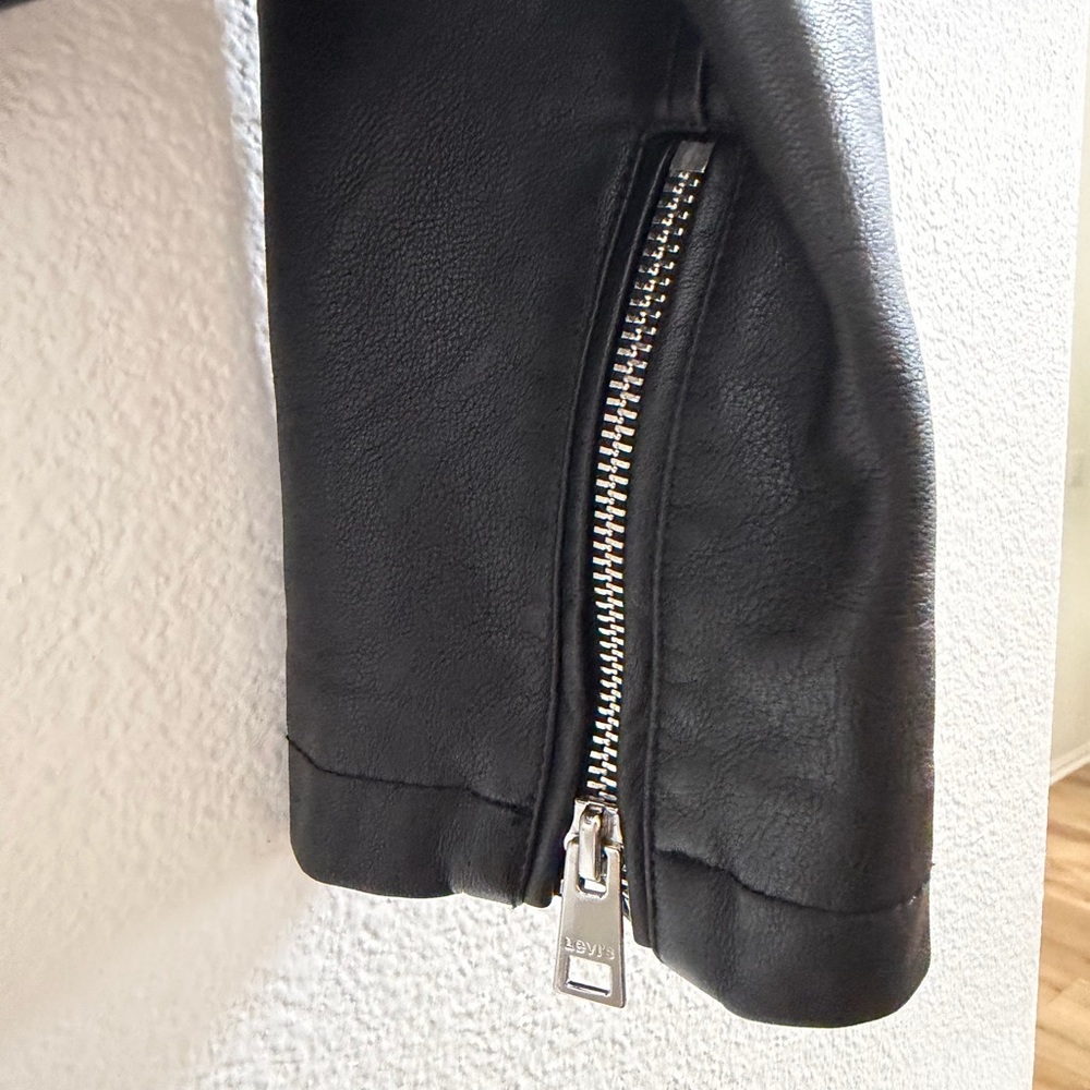 Levi's Black Vegan Leather Belted Moto Jacket - Picture 8 of 13